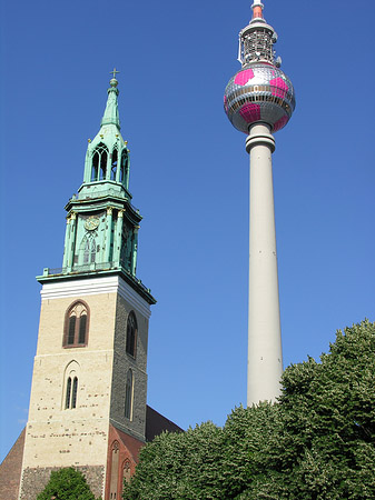 Fernsehturm und Marienkirche Foto 