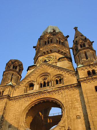 Foto Hauptturm der Gedächtniskirche - Berlin