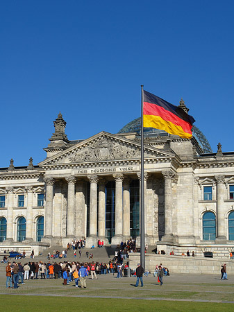 Foto Touristen am Reichstag
