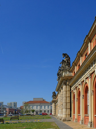 Fotos Filmmuseum mit Wiese | Potsdam