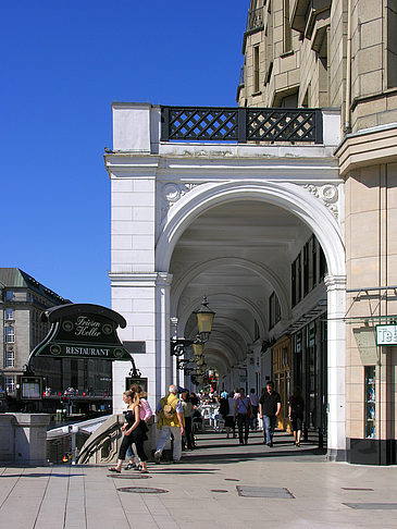 Jungfernstieg und Alster Arkaden Fotos