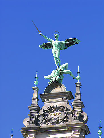 Rathaus - Detailansichten Foto 