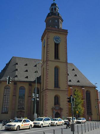Foto Katharinenkirche mit Straße