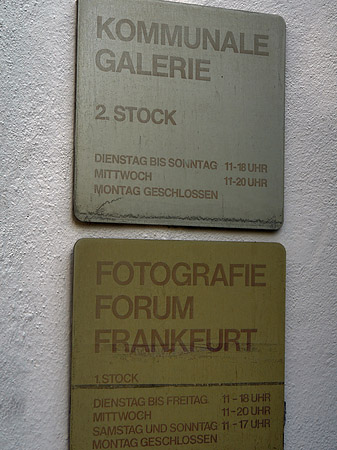 Schild von Schirn Kunsthalle Frankfurt Foto 