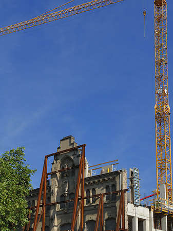 Baustelle auf der Kreuzung Komödienstraße Tunisstraße