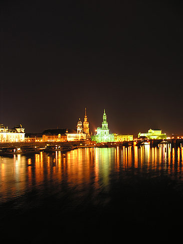 Foto Brühlsche Terrasse bei Nacht