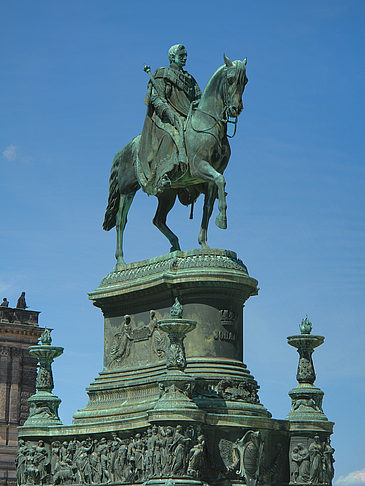 Foto König-Johann-Statue