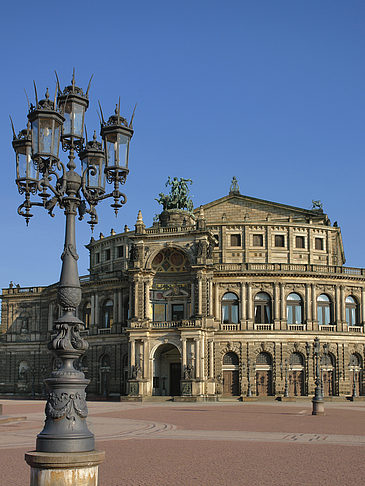 Semperoper mit Laterne Foto 
