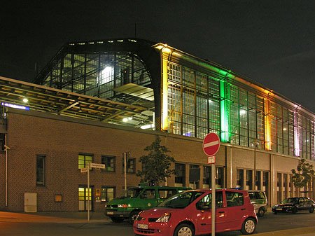 Bahnhof Friedrichstraße bei Nacht Foto 