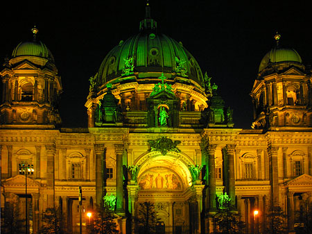 Foto Berliner Dom bei Nacht - Berlin