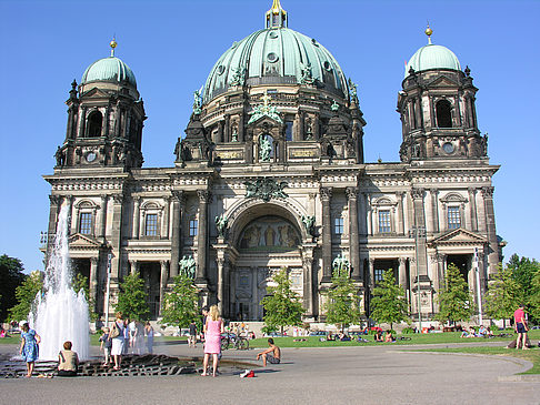 Berliner Dom mit Lustgarten