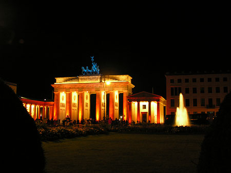 Brandenburger Tor bei Nacht Foto 