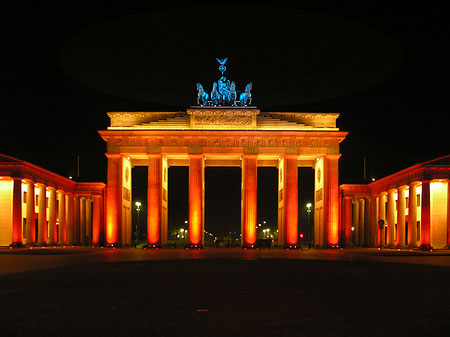 Brandenburger Tor bei Nacht Fotos