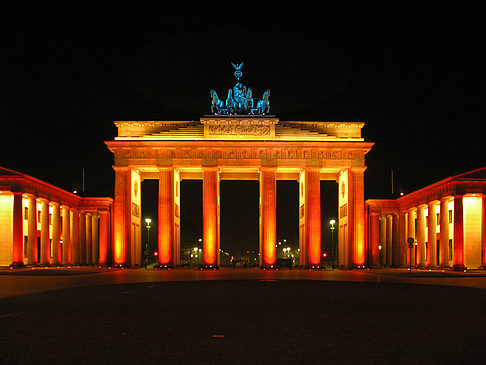 Brandenburger Tor bei Nacht Fotos