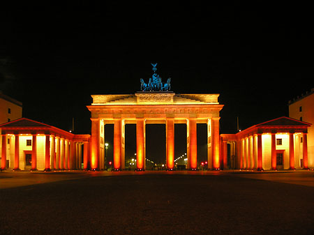 Brandenburger Tor bei Nacht Fotos