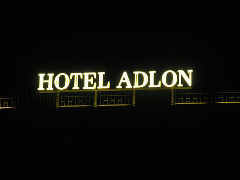 Fotos Hotel Adlon bei Nacht