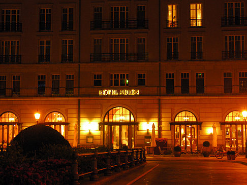 Fotos Hotel Adlon bei Nacht