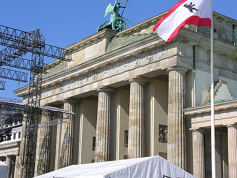 Brandenburger Tor mit Fanmeile Foto 