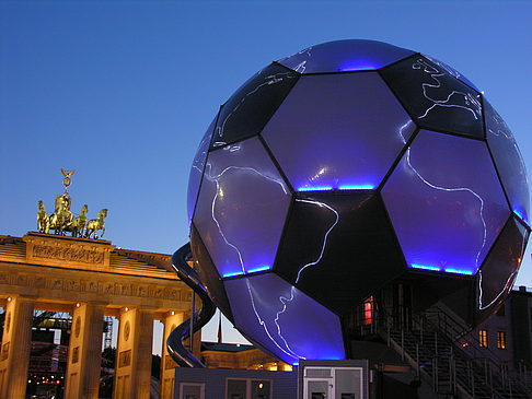 Brandenburger Tor bei Nacht