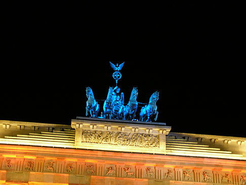 Quadriga bei Nacht