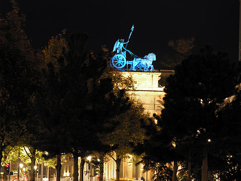 Quadriga bei Nacht