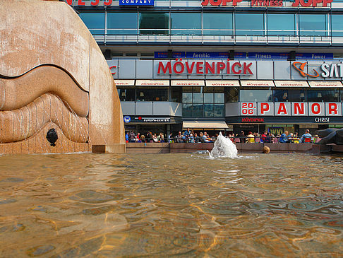 Fotos Weltkugelbrunnen