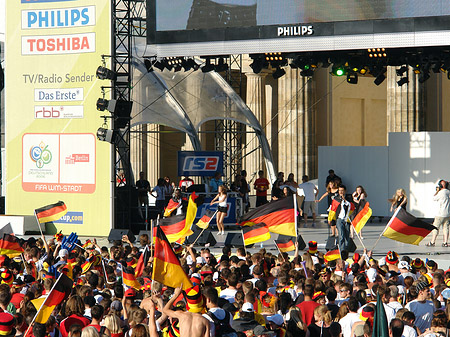 Foto Bühne auf dem Fanfest