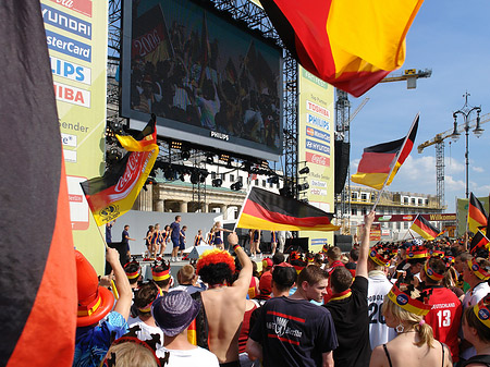 Fotos Bühne auf dem Fanfest