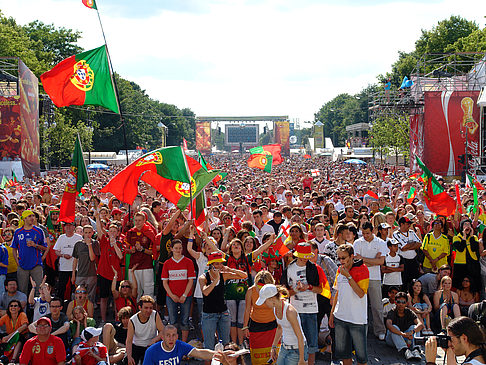 Blick Richtung Siegessäule - England Portugal Fotos