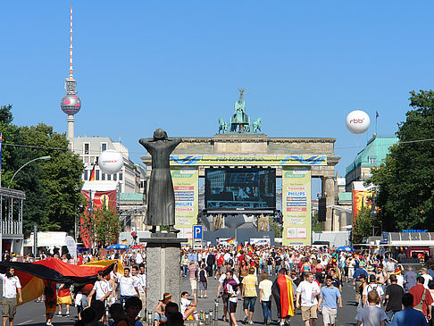 Foto Fanmeile am Brandenburger Tor