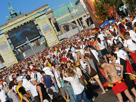 Foto Fanmeile am Brandenburger Tor - Berlin