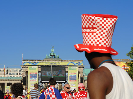 Foto Fans am Brandenburger Tor