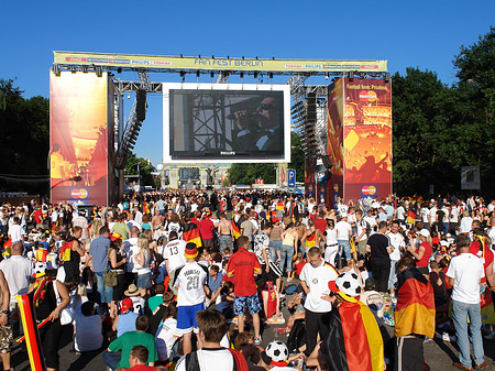 Hintere Leinwand