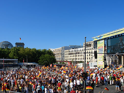 Leinwand und Fans Fotos