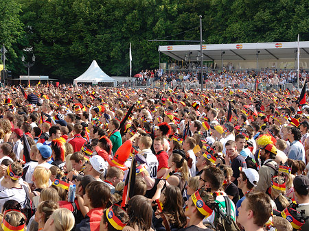 Fotos Fanfest - Menchenmasse | Berlin