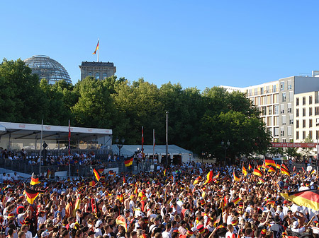 Fanmeile am Reichstag Foto 
