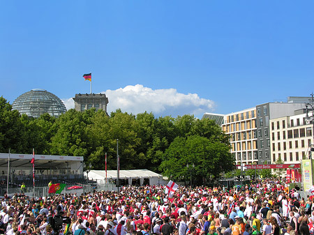 Fanmeile am Reichstag Foto 