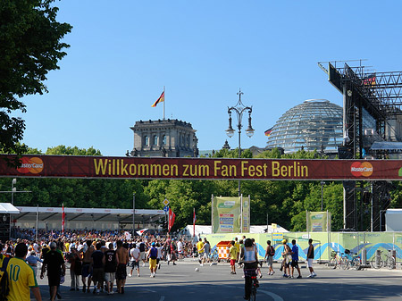 Willkommen zum Fanfest in Berlin