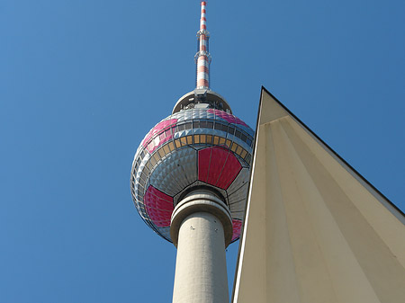 Fernsehturm mit Ecke