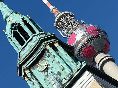 Fernsehturm und Marienkirche Foto 
