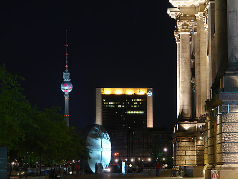 Foto Fernsehturm bei Nacht - Berlin
