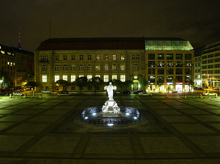 Foto Schiller Statue auf dem Gendarmenmarkt - Berlin