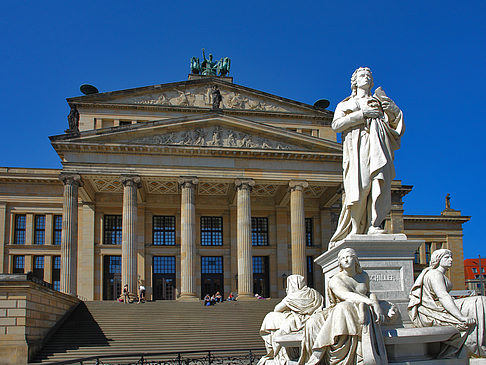 Fotos Schillerdenkmal mit Konzerthaus | Berlin