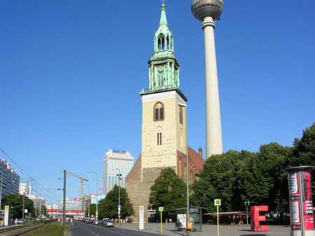 Marienkirche und Fernsehturm Foto 