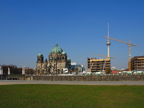 Palast der Republik und der Berliner Dom
