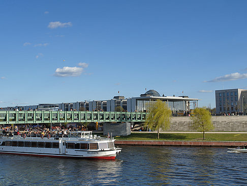Gustav-Heinemann-Brücke Foto 