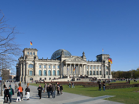 Fotos Touristen am Reichstag | Berlin