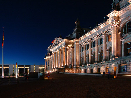 Reichstag bei Nacht