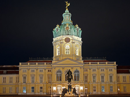 Foto Schloss Charlottenburg bei Nacht - Berlin