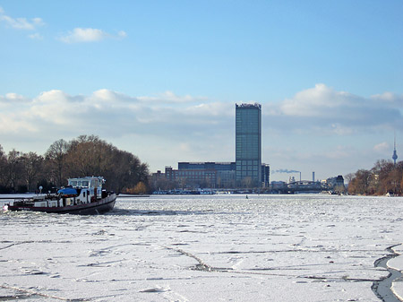 Schiff im Eis Fotos
